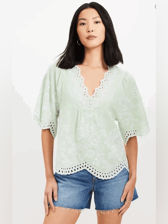 LOFT Tops - LOFT NWT❗️Mint Green Embroidered Lace-Trim Blouse